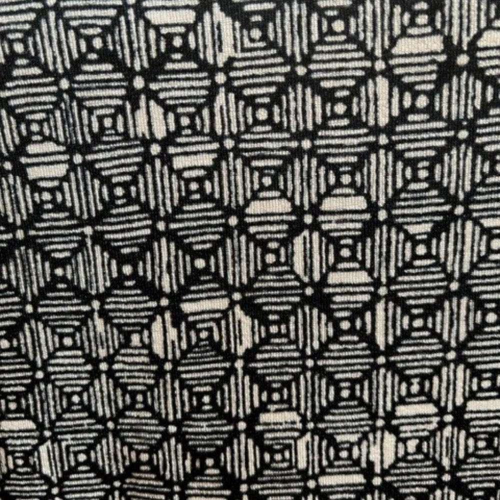 NWT! Black and White Patterned Top - Picture 3 of 3